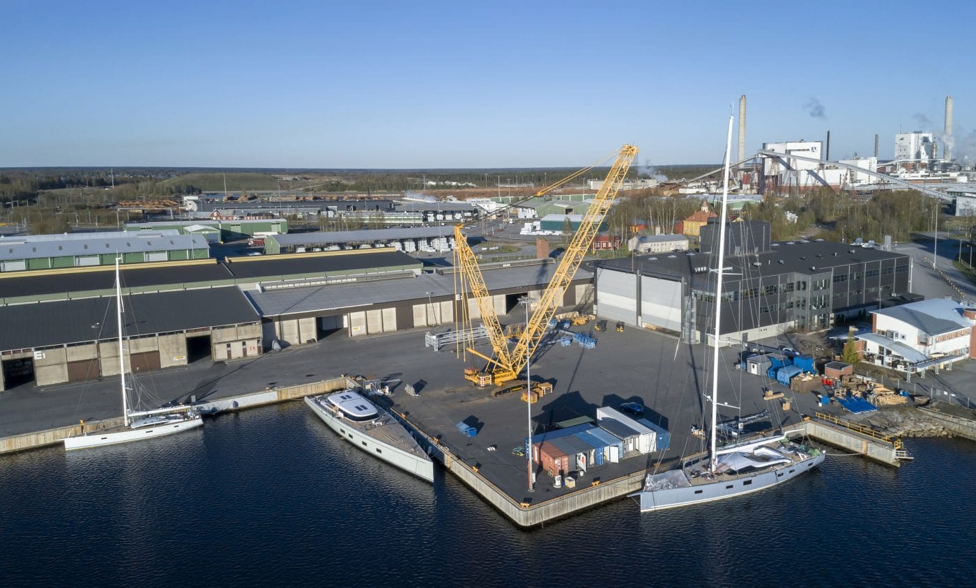 BALTIC YACHTS’ OWNER LEADS TEAM CELEBRATION AS COMPANY LAUNCHES THREE