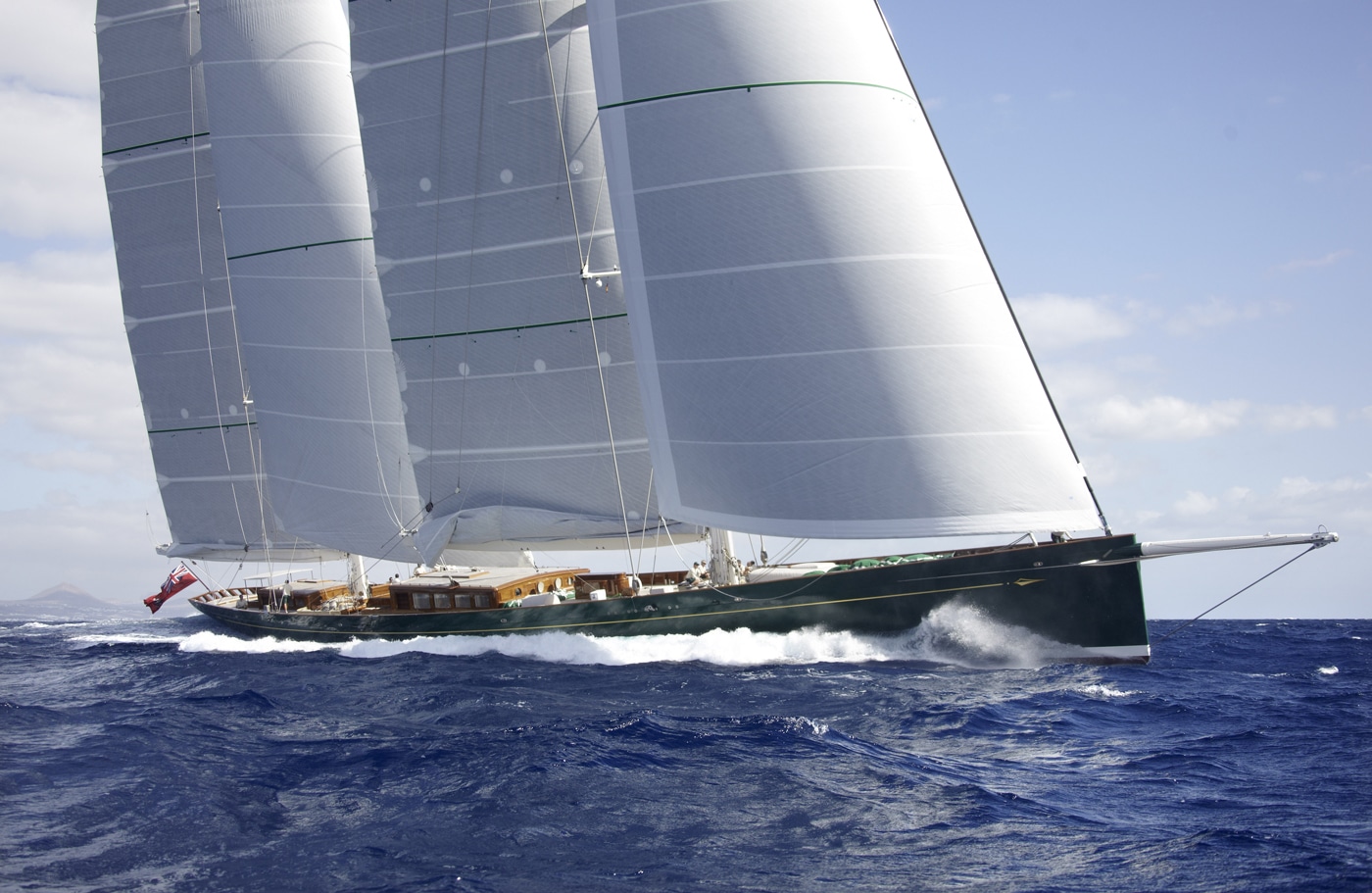 sailing yacht hetairos